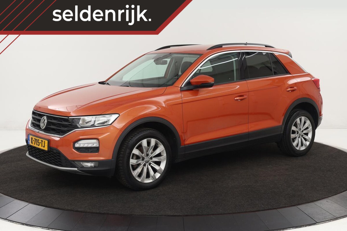 Volkswagen T-Roc - 1.0 TSI Style | Carplay | Adaptive cruise | Climate control | Navigatie | PDC | Bluetooth - AutoWereld.nl