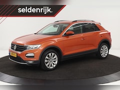 Volkswagen T-Roc - 1.0 TSI Style | Carplay | Adaptive cruise | Climate control | Navigatie | PDC | Bluetooth