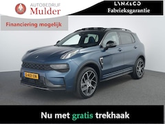 Lynk & Co 01 - 1.5 | Black Pakket | Zwarte hemel | Trekhaak | 360 | Pano