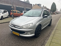 Peugeot 206 - 1.6-16V Quiksilver AIRCO, OPEN DAKJE, INRUILKOOPJE MET APK