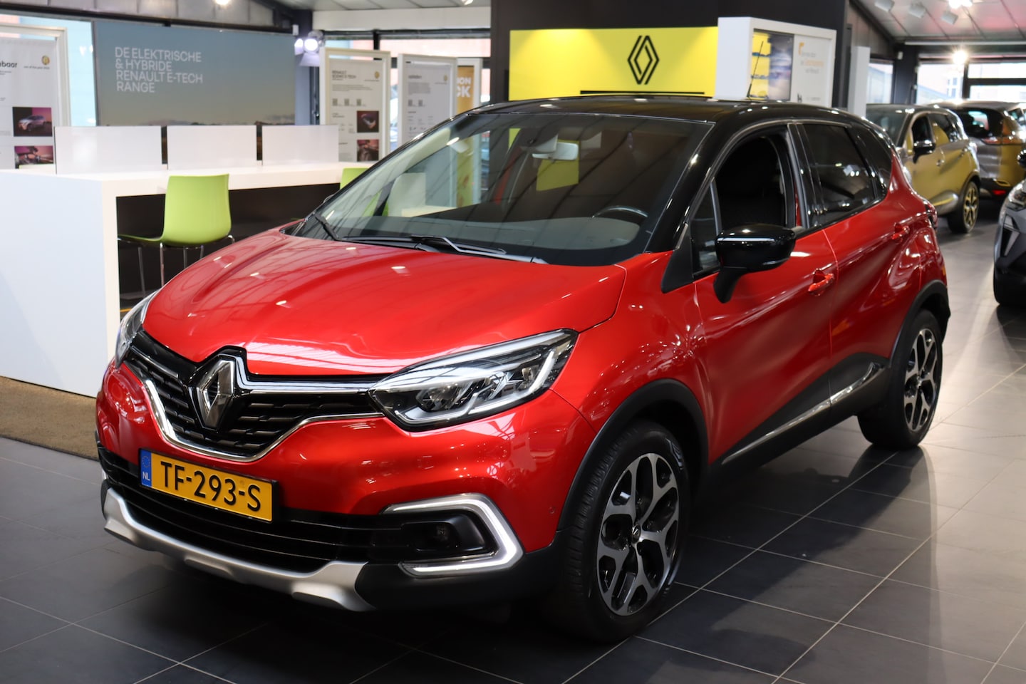 Renault Captur - TCe 120pk EDC Automaat Intens - AutoWereld.nl