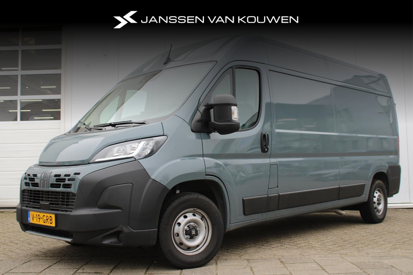 Fiat Ducato - 33 2.2 MultiJet 140 pk L3H2 Navigatie / Parkeercamera / Carplay - AutoWereld.nl