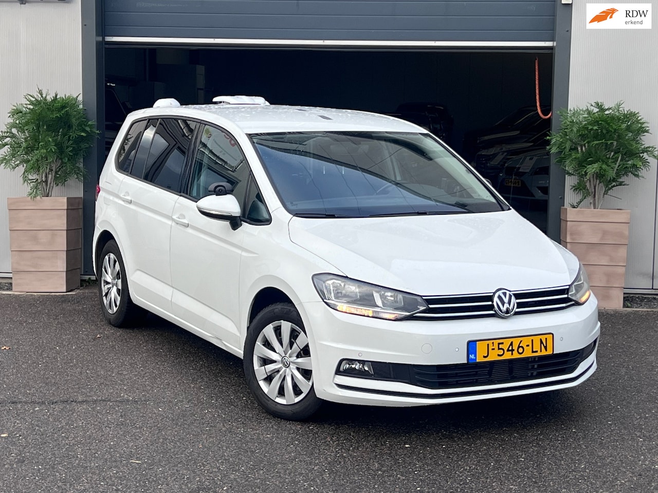 Volkswagen Touran - 2.0 TDI Comfortline / AUTOMAAT / NAP / CRUISE / AIRCO / APK / - AutoWereld.nl