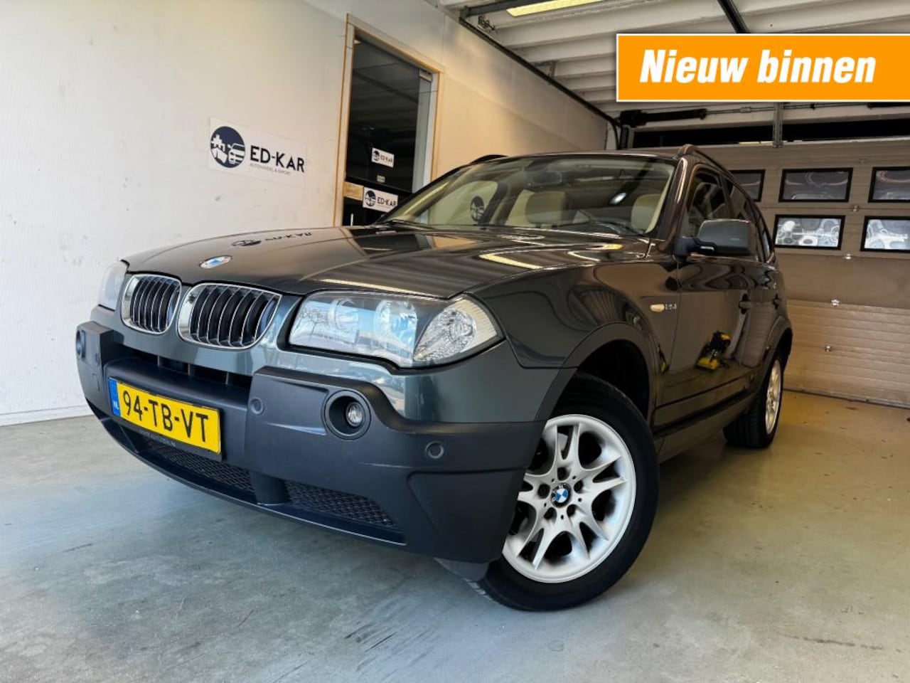 BMW X3 - 2.5i Executive AUT LEER PANORAMA PDC NAP APK 5-2025 - AutoWereld.nl