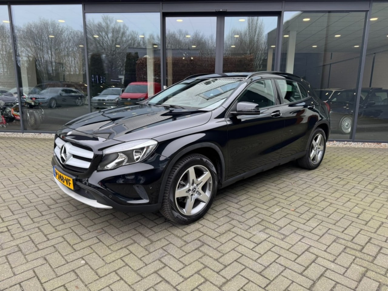 Mercedes-Benz GLA-Klasse - 200 200 156pk,Airco,Cruise,Carplay/Navi,PDC,LMV 18,Trekhk wegkl. - AutoWereld.nl