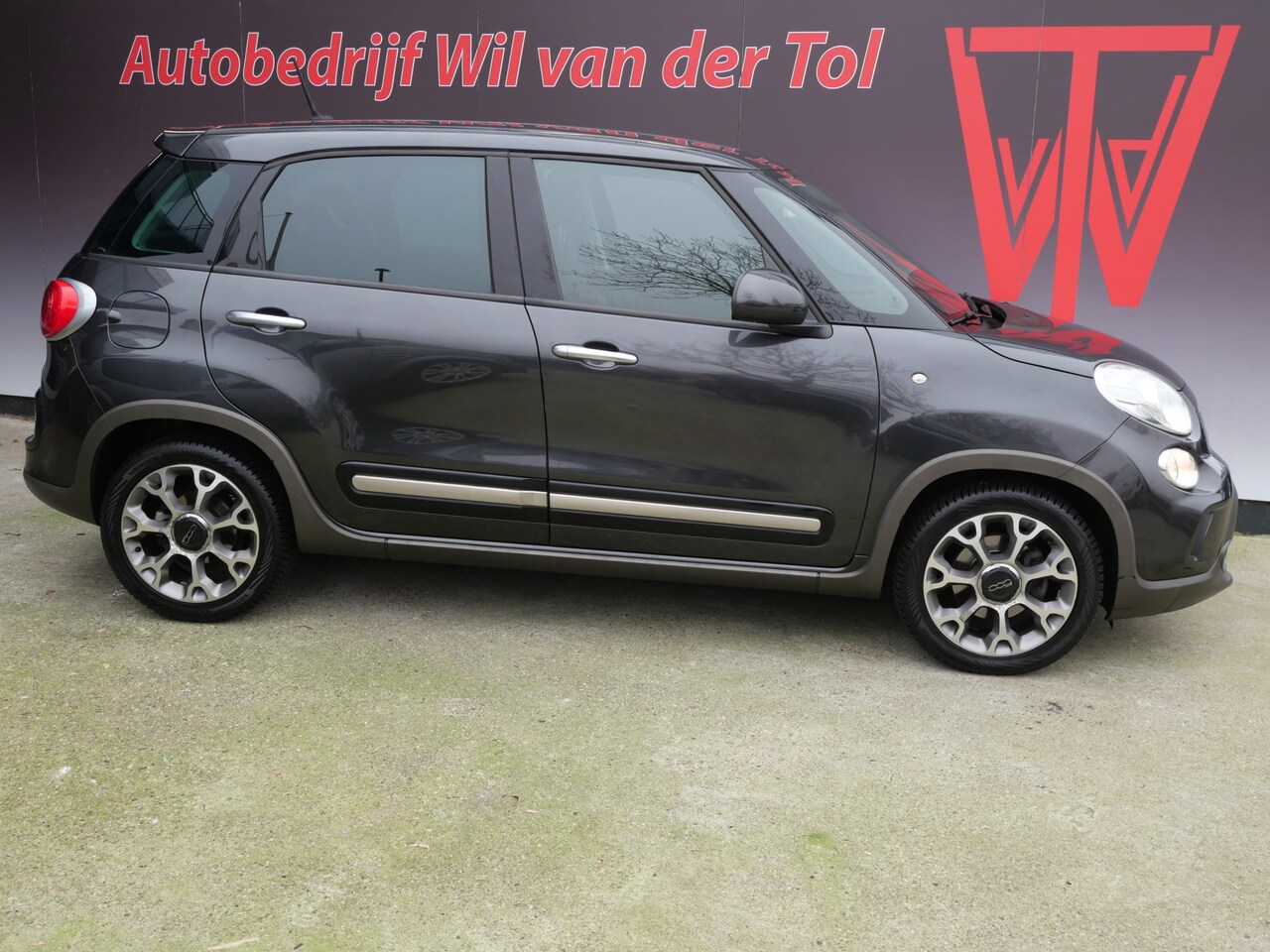 Fiat 500 L - TwinAir TREKKING | NAVIGATIE | ALL-SEASON | TREKHAAK | NIEUWE APK!! - AutoWereld.nl