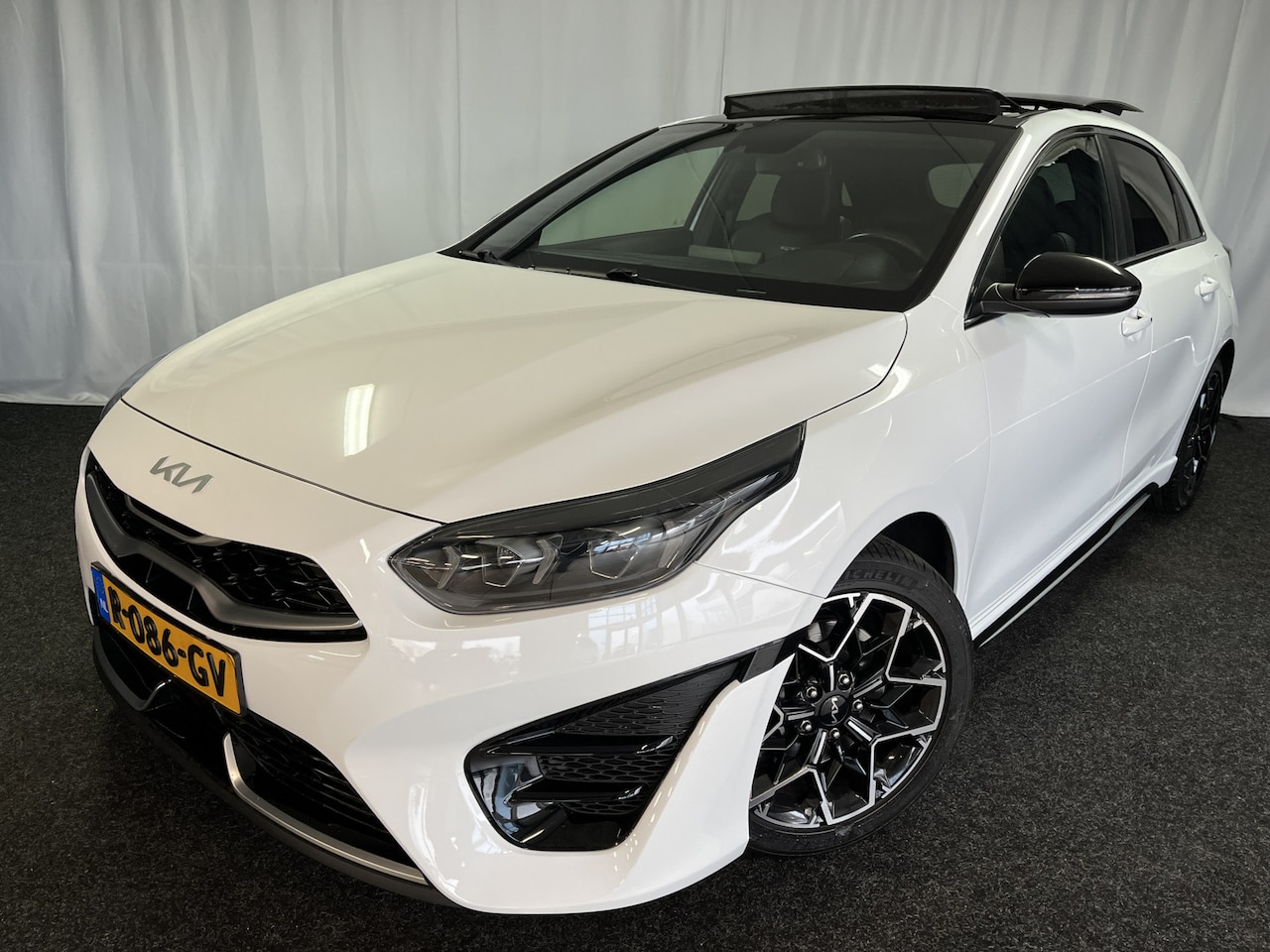 Kia Cee'd - Ceed 1.0 T-GDi GT-Line ECC/PANO/VIRTUEL/TREKHAAK/VOL OPTIES - AutoWereld.nl