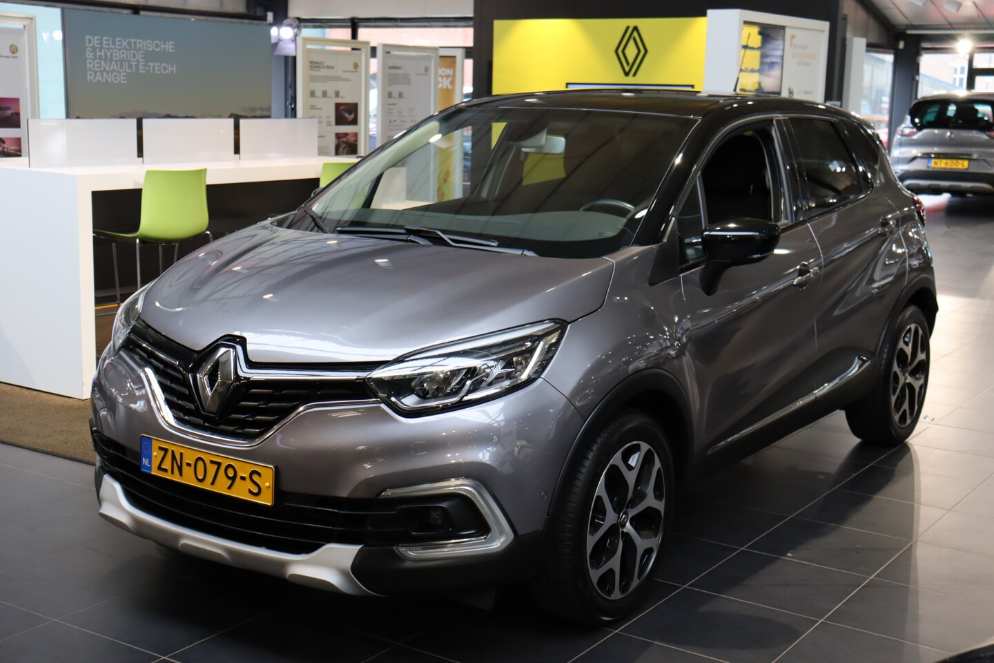 Renault Captur - TCe 90pk Intens + park assist - AutoWereld.nl