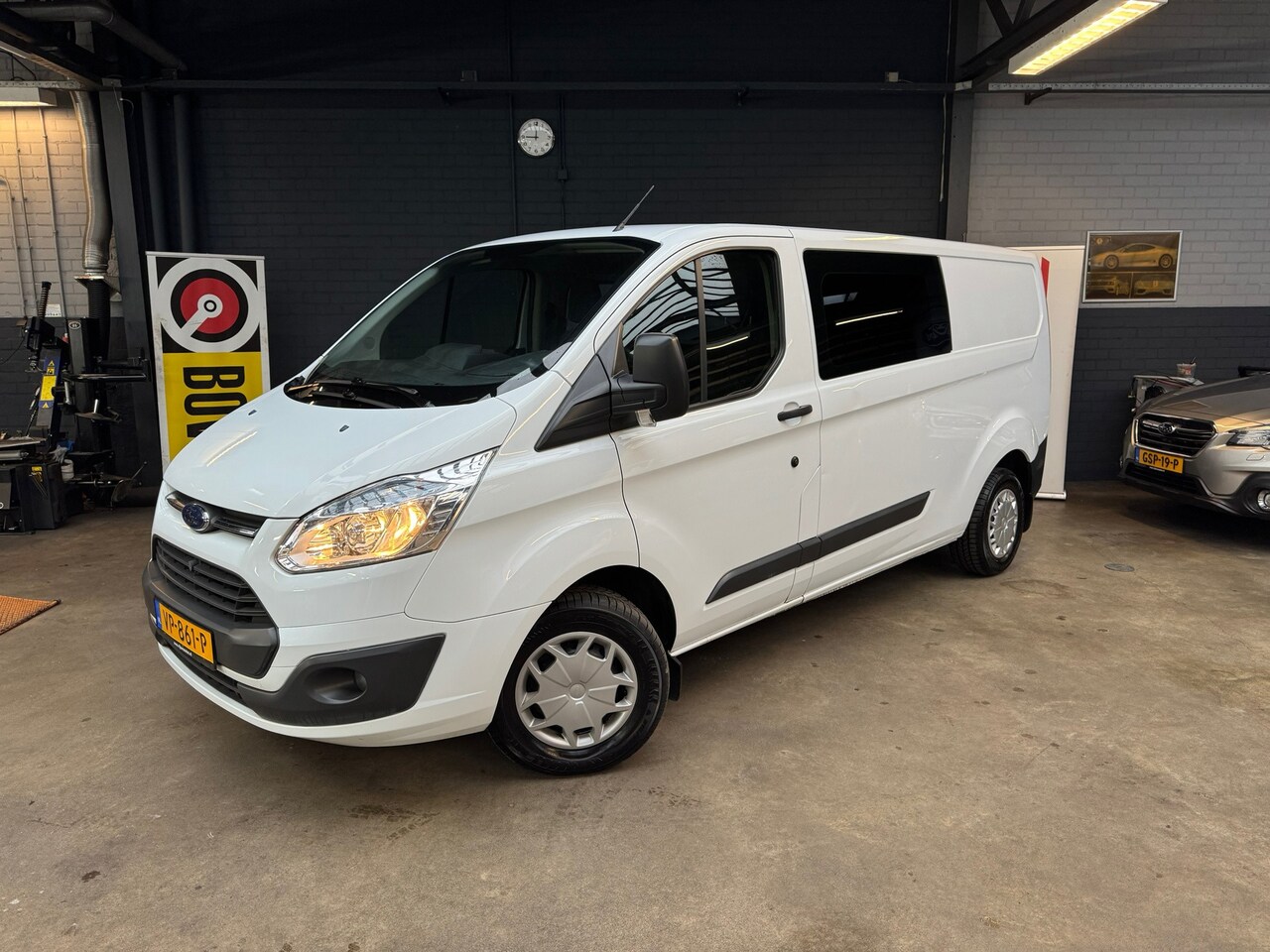 Ford Transit Custom - 290 2.2 TDCI L2H1 Trend DC 290 2.2 TDCI L2H1 Trend DC, 6 zits,Cruise Contr,Airco,Elektrische ramen,Trekhaak, afkomsti - AutoWereld.nl