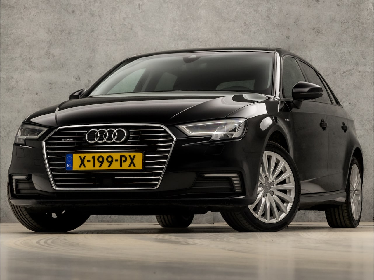 Audi A3 Sportback - 1.4 e-tron Sport 204Pk Automaat (SCHUIFDAK, GROOT NAVI, CLIMATE, STOELVERWARMING, CAMERA, - AutoWereld.nl