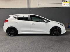 Kia Cee'd - 1.6 GT, Pano, Full option