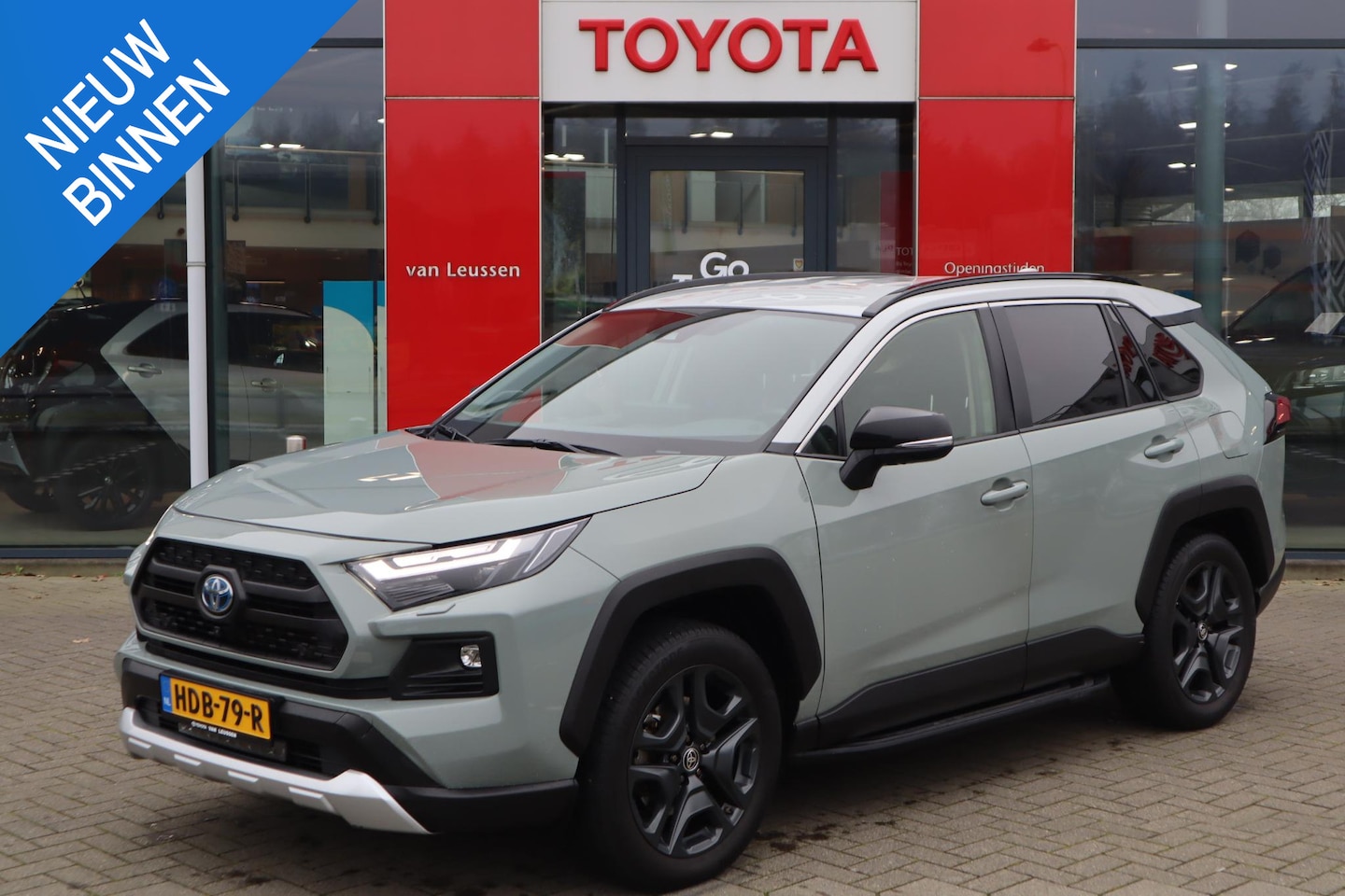 Toyota RAV4 - 2.5 Hybrid AWD ADVENTURE 2.5 HYBRID AWD ADVENTURE - AutoWereld.nl