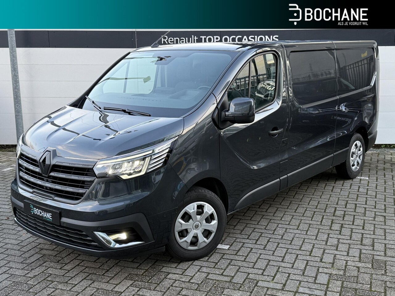 Renault Trafic - 2.0 dCi 130 T30 L2H1 Work Edition | Trekhaak | Camera | Navigatie | Dealer Onderhouden! - AutoWereld.nl