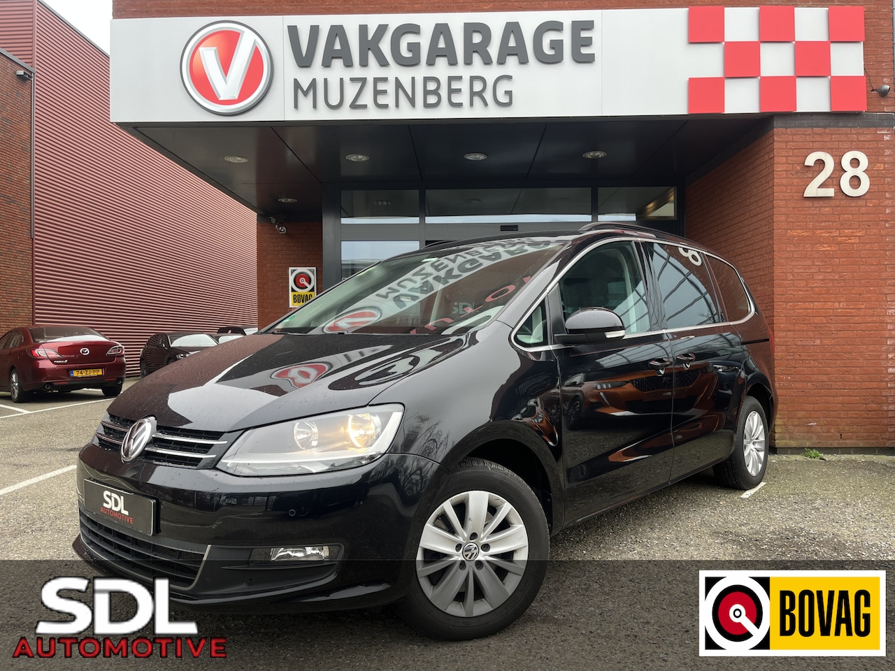 Volkswagen Sharan - 1.4 TSI 7P. Exclusive Series // LED // NAVI // PDC // CLIMA // STOELVERWARMING // - AutoWereld.nl