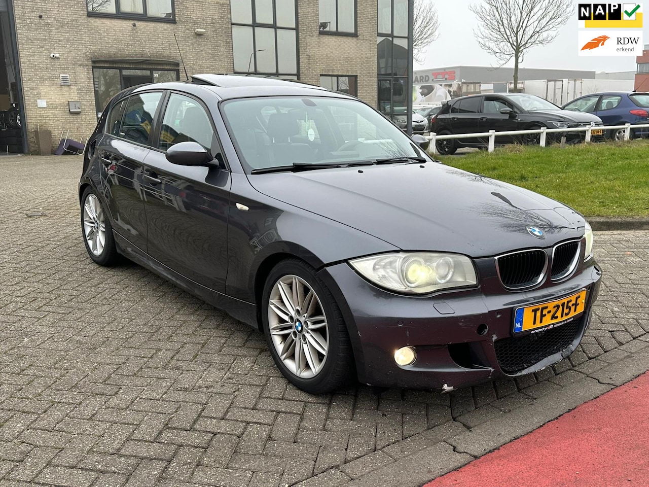 BMW 1-serie - 120d High Executive Pano! M Pakket! 163PK - AutoWereld.nl