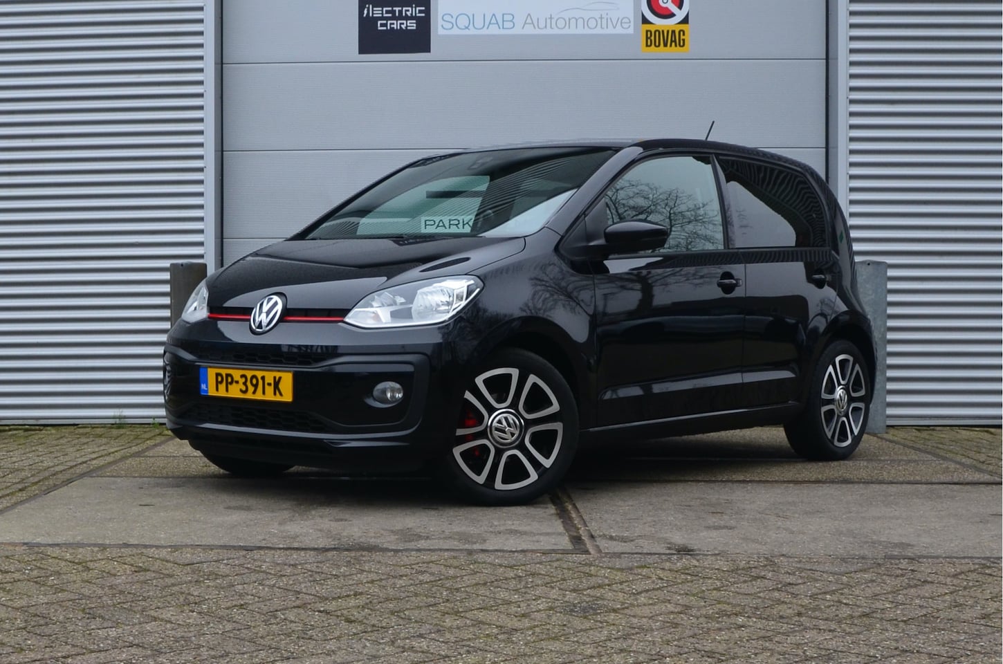 Volkswagen Up! - 1.0 BMT high up! Black Edition & Stage 1 Tuned (loopt mooier) - AutoWereld.nl