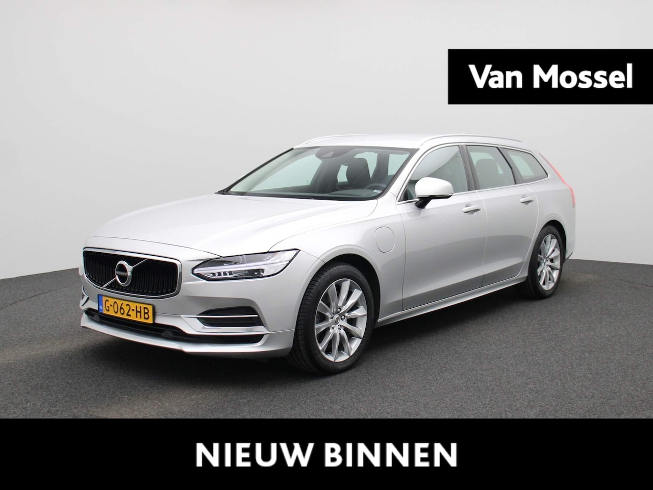 Volvo V90 - 2.0 T8 AWD Momentum Pro | Navigatie | Camera | Stoelverwarming | Lederen Bekleding | LED V - AutoWereld.nl