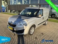 Opel Combo - Navigatie + Cruise control