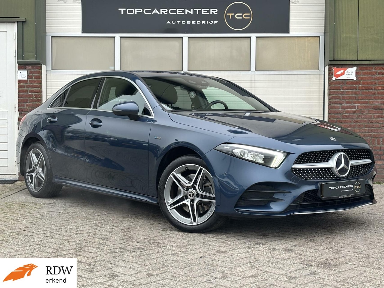 Mercedes-Benz A-klasse - 250 e AMG/CARPLAY/STOELV/PARKS/NAVI/APK - AutoWereld.nl