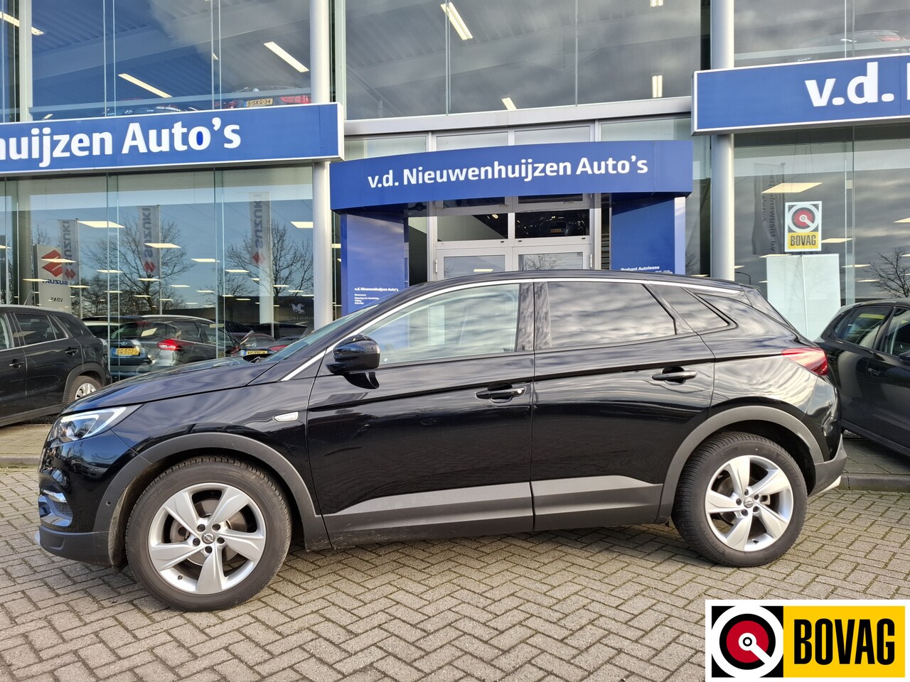 Opel Grandland X - 1.2 Turbo Business Edition | Airco | Cruise Control | Stoel/stuur verwarming | Navi | 18" - AutoWereld.nl