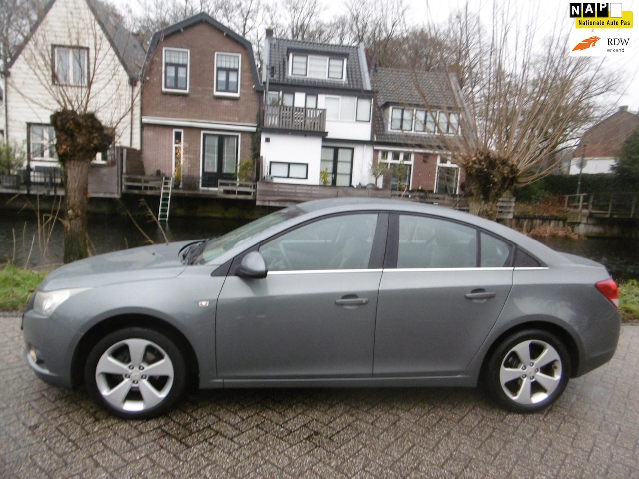 Chevrolet Cruze - 1.8 LT 141pk Clima Cruise Historie - AutoWereld.nl