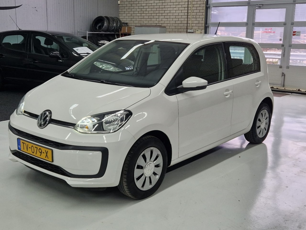 Volkswagen Up! - 1.0 BMT move up! 1.0 BMT move up! - AutoWereld.nl