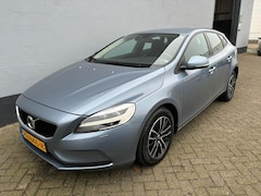 Volvo V40 - 2.0 T2 Momentum - Stoelverwarming - Navigatie