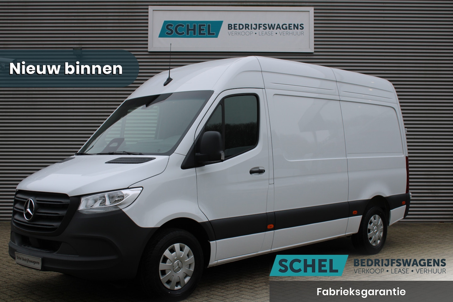 Mercedes-Benz Sprinter - 317CDI L2H2 Pro - Mbux 10 - 3.5t Trekhaak - Betimmering - Camera - Carplay - Bind spot - C - AutoWereld.nl