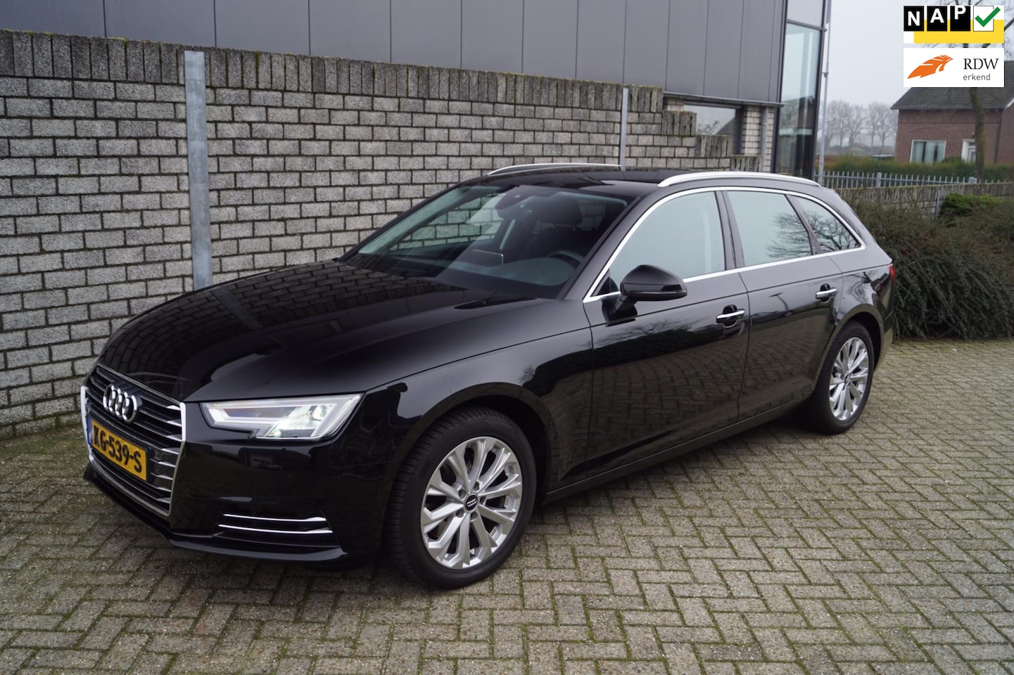 Audi A4 Avant - 2.0 TFSI Ultra Design Pro Line Plus Autom 190 PK Navi Camera Clima Elektrische Stoelen Cru - AutoWereld.nl