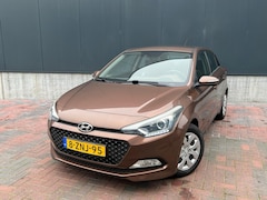 Hyundai i20 - 1.2 HP i-Motion * Cruise * Airco * Trekhaak * Led * Goed Onderhouden