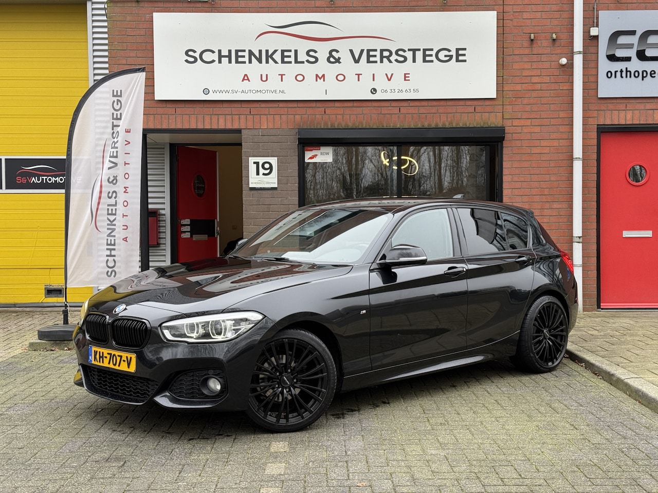 BMW 1-serie - 116d M-Sport / Led / Navi / Stoelverwarming / - AutoWereld.nl