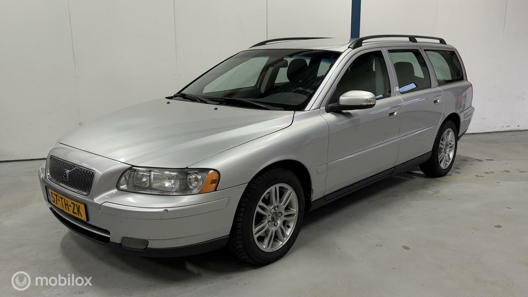 Volvo V70 - 2.4 Edition AUTOMAAT / NL-AUTO - AutoWereld.nl