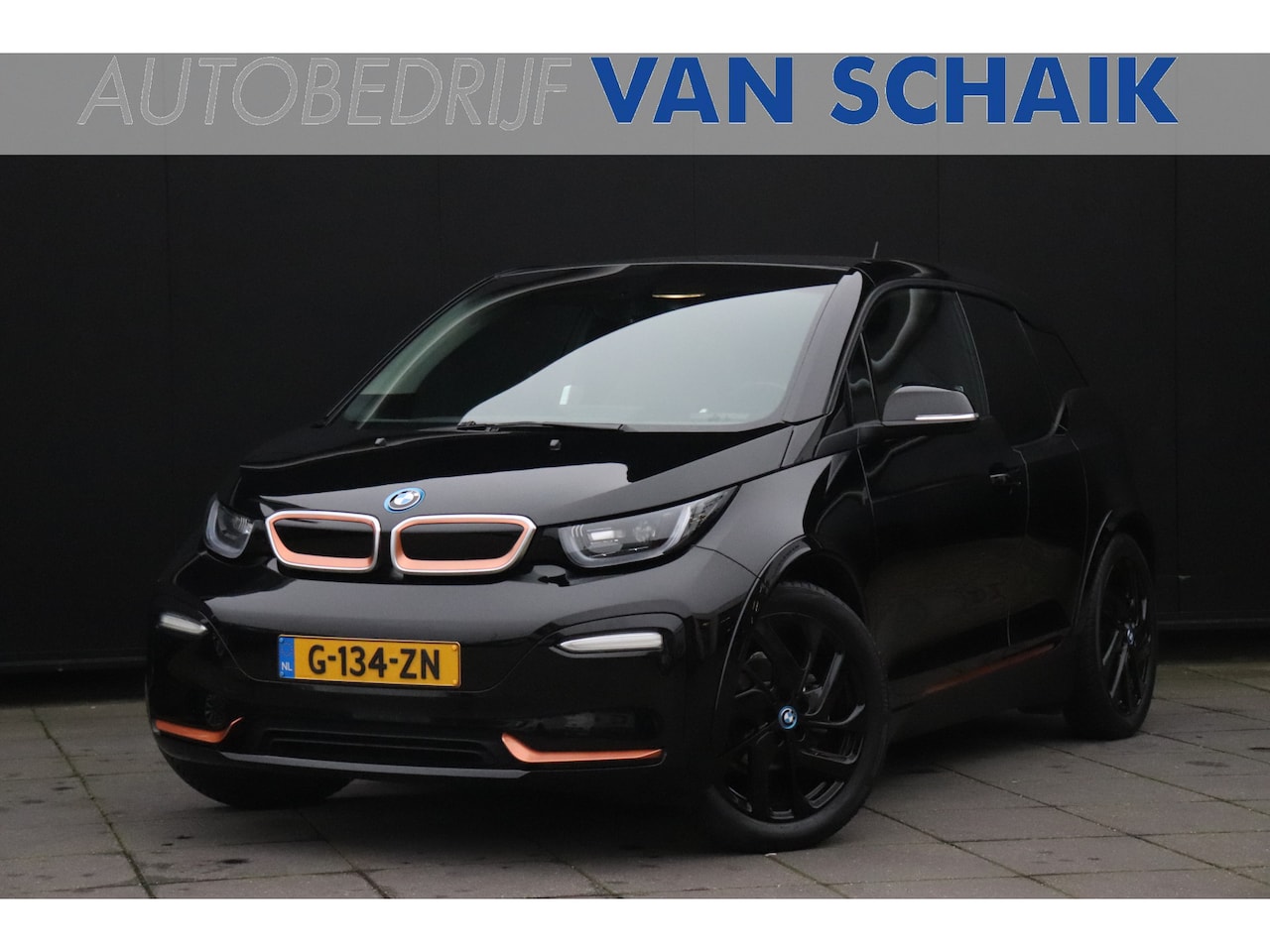 BMW i3 - S 120Ah 42 kWh RoadStyle Edition | LEDER | STOELVERW. | PDC | CRUISE | NAVI | - AutoWereld.nl