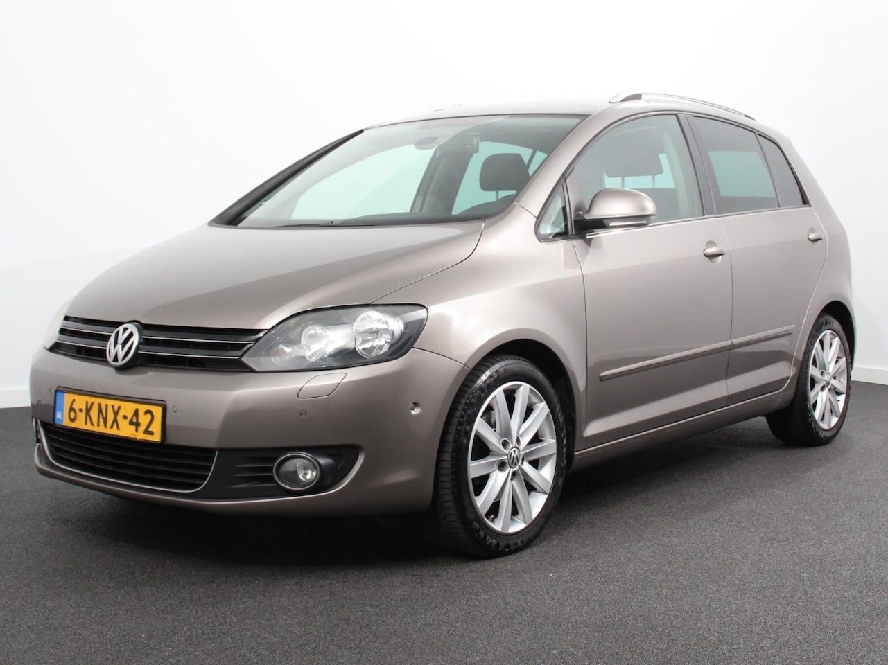 Volkswagen Golf Plus - 1.4 TSI Trendline | Airco | Cruise control | Lichtmetalen velgen | Elektrische ramen | Rad - AutoWereld.nl