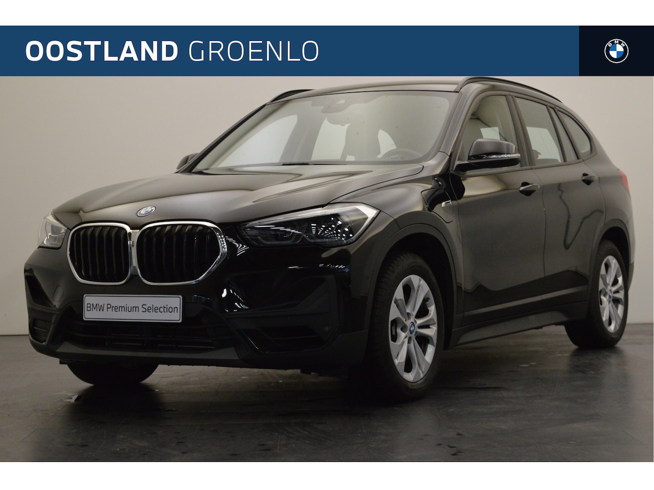 BMW X1 - xDrive25e High Executive M Sport Automaat / Trekhaak / Sportstoelen / Stoelverwarming / LE - AutoWereld.nl