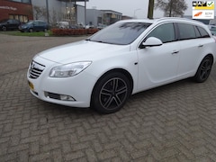 Opel Insignia Sports Tourer - 2.8 T Cosmo 4x4/Automaat/Airco/Navi/Panodak