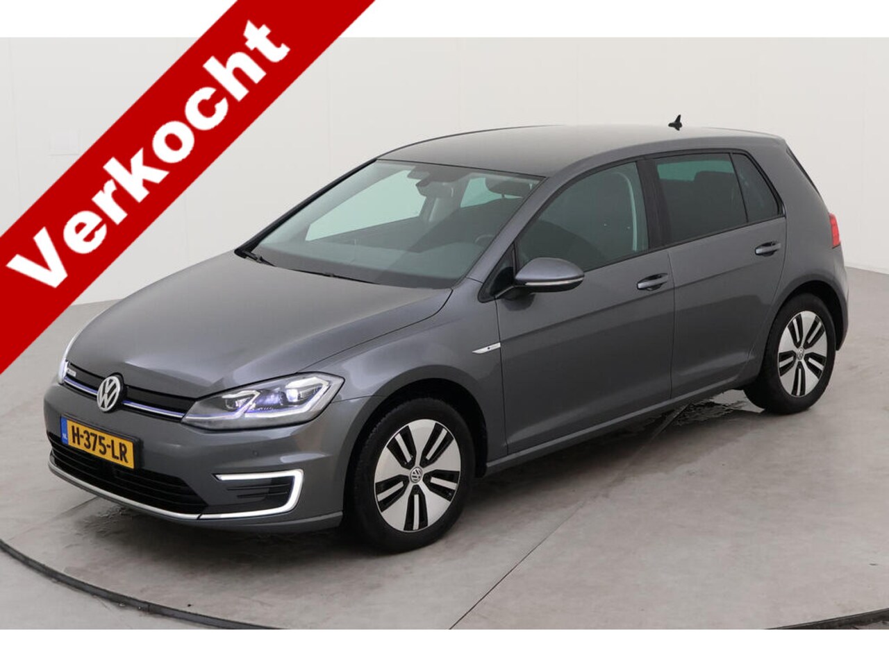 Volkswagen e-Golf - E-DITION Metallic/ Digitale Cockpit/Led/ Clima/Navi/ 16 lmv - AutoWereld.nl