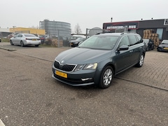 Skoda Octavia Combi - 1.6 TDI DSG-AUTOMAAT