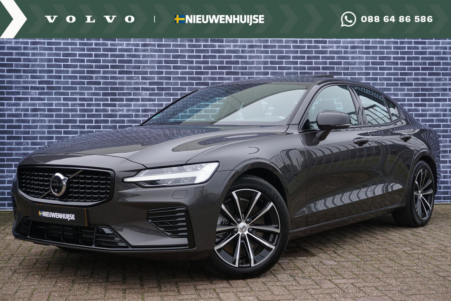 Volvo S60 - 2.0 Recharge T6 AWD Ultimate Dark | Trekhaak | Bowers & Wilkins | Head-up Display | Panora - AutoWereld.nl