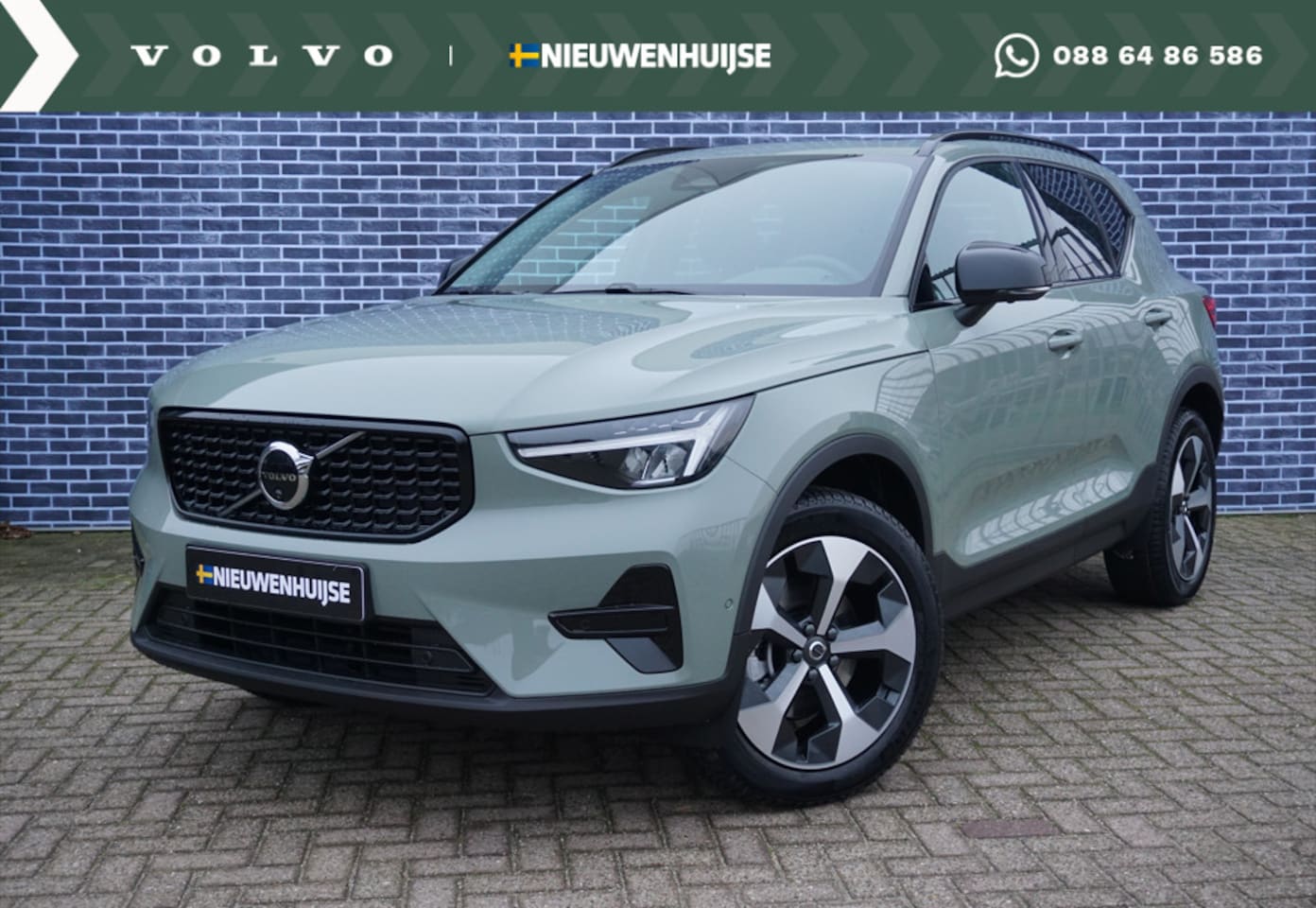 Volvo XC40 - 2.0 B4 Plus Dark | Panorama-Schuifdak | 360° Camera | Leder | Memory | All Season | - AutoWereld.nl