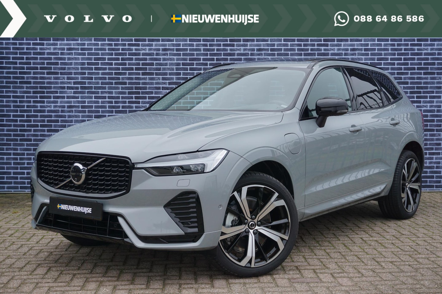 Volvo XC60 - 2.0 T6 Plug-in hybrid AWD Ultimate Dark | € 83.000 NIEUW | Massage | Stoel + Stuur verwarm - AutoWereld.nl