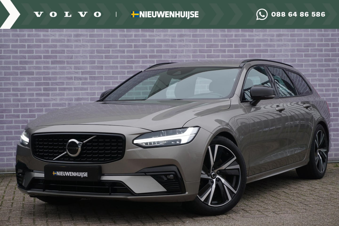 Volvo V90 - 2.0 B4 R-Design | Verwarmbare stoelen-stuur-achterbank | Parkeerverwarming | Adaptieve cru - AutoWereld.nl