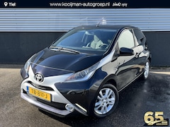 Toyota Aygo - 1.0 12V VVT-I 5RS X-Joy Incl: Navigatie, LM velgen Parkeerhulpcamera, Climate control