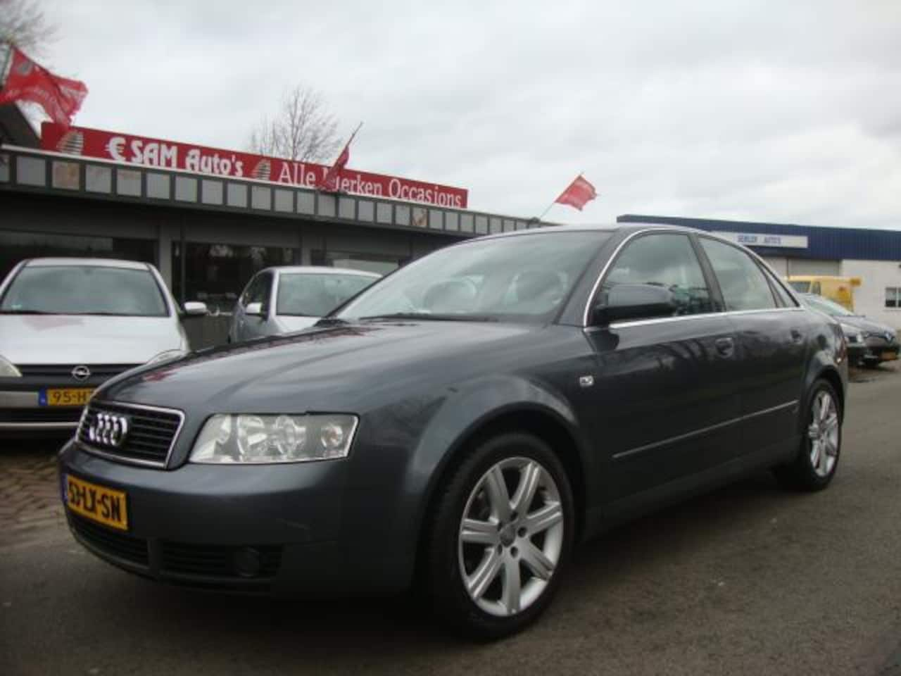 Audi A4 Limousine - 2.0 ( Airco KM NAP ) - AutoWereld.nl