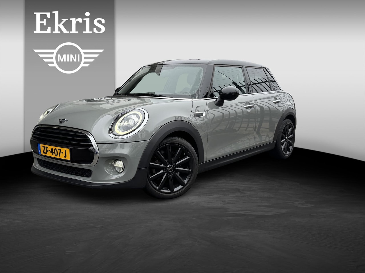 MINI Cooper - 5-deurs Automaat l Panoramadak l Leer l Apple CarPlay l 17" - AutoWereld.nl