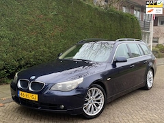 BMW 5-serie Touring - 525i AUTOMAAT/RIJDT SUPER/NETTE AUTO/PDC