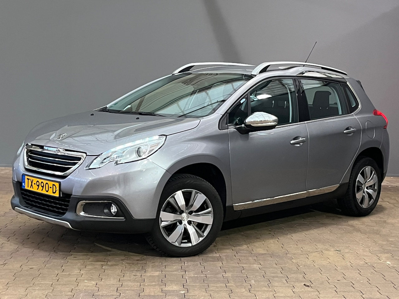 Peugeot 2008 - 1.2 PureTech Allure Peugeot 2008 1.2 PureTech Allure 110  | Bluetooth telefoonvoorbereidin - AutoWereld.nl