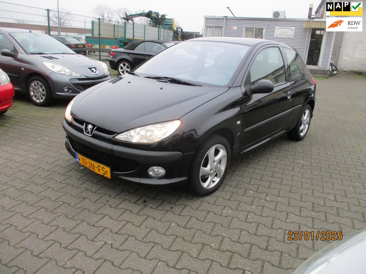 Peugeot 206 - Peugeot 206 1.6-16V XS Premium-3 drs- airco-leer bekleding - AutoWereld.nl