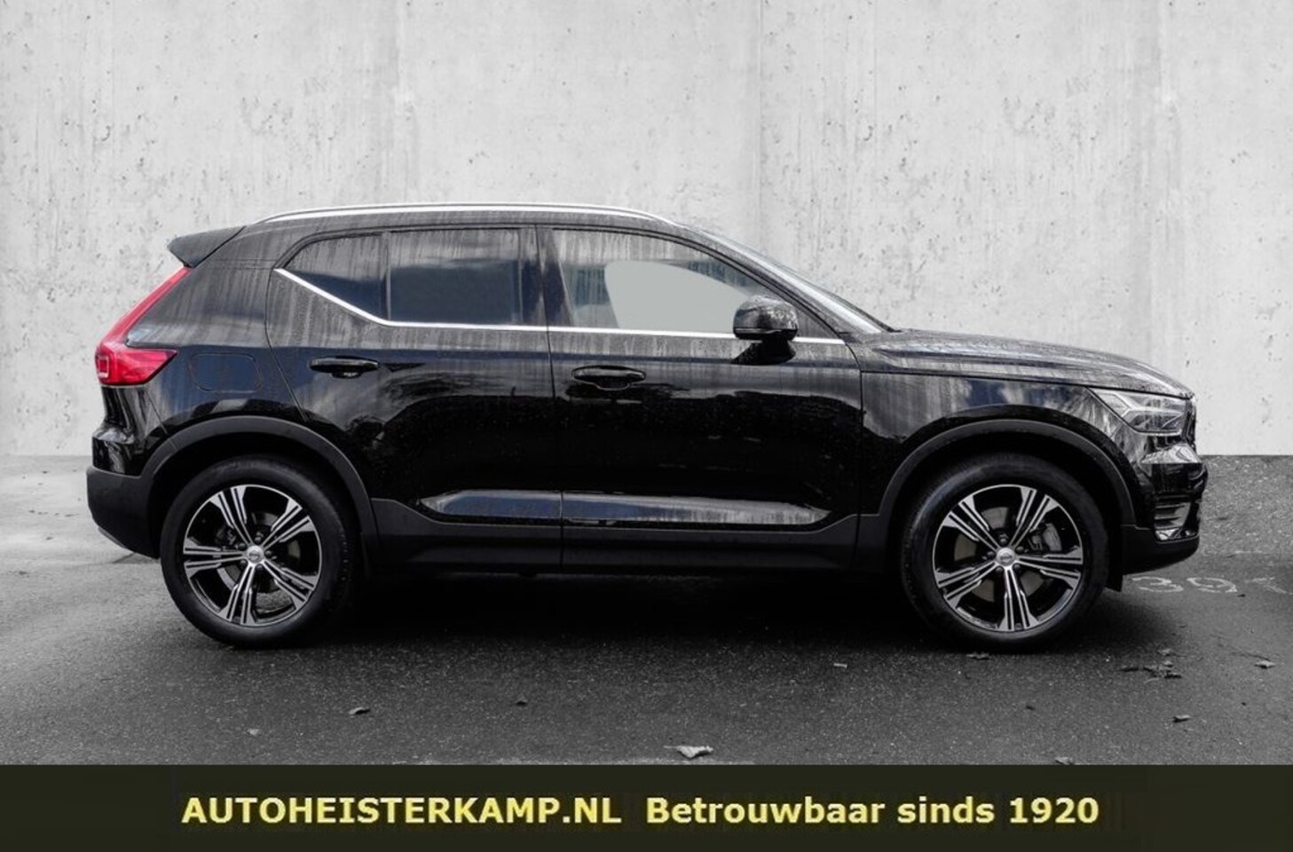 Volvo XC40 - 1.5 T4 Recharge Inscription Panoramadak Leder 19 Inch Sensus Camera Stuurverwarming Stoelv - AutoWereld.nl