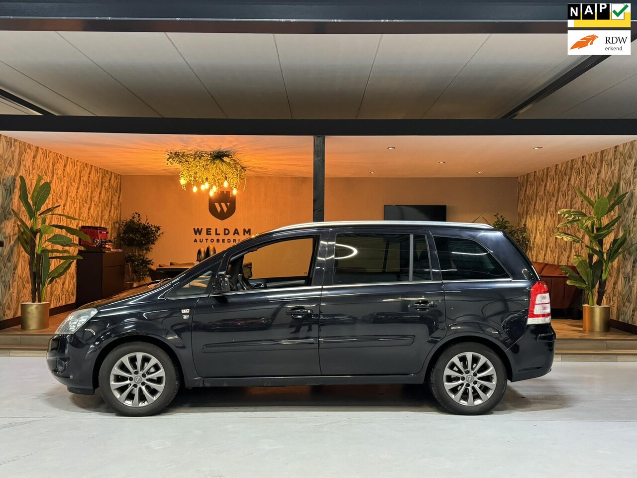 Opel Zafira - 1.8 111 years Edition Trekhaak APK Cruise PDC Rijklaar - AutoWereld.nl